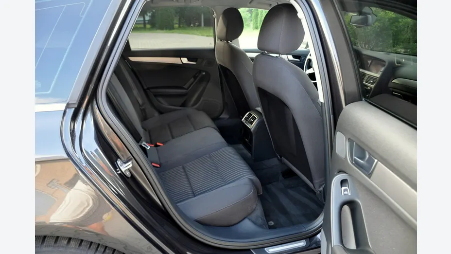 AUDI A4 -