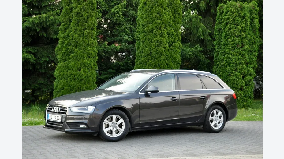 AUDI A4 -