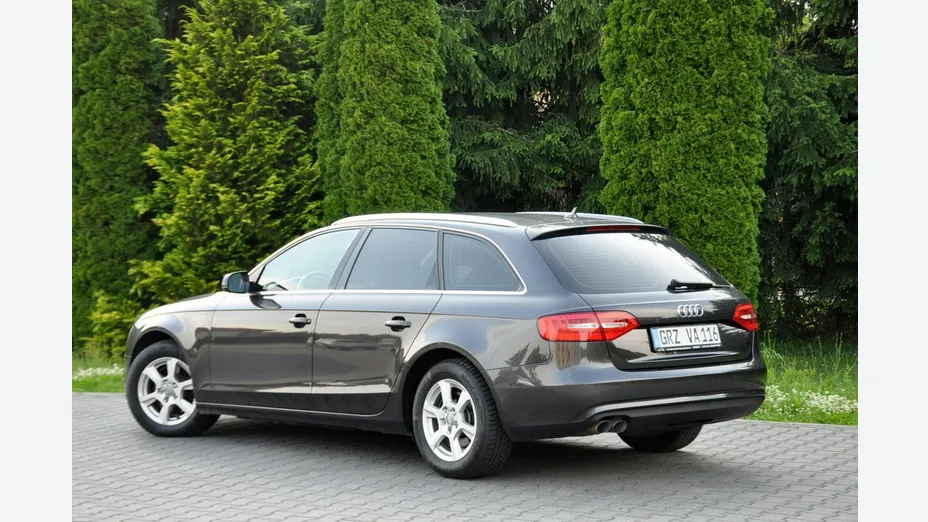 AUDI A4 -