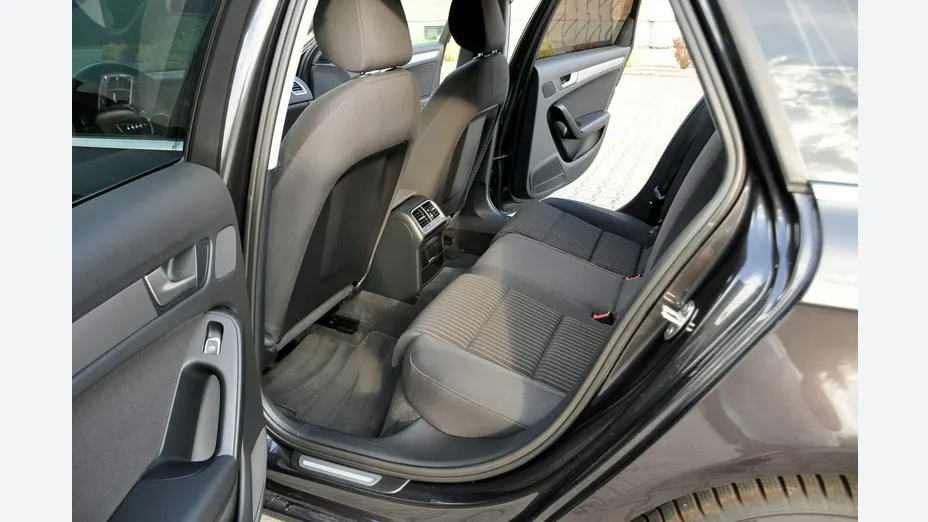 AUDI A4 -