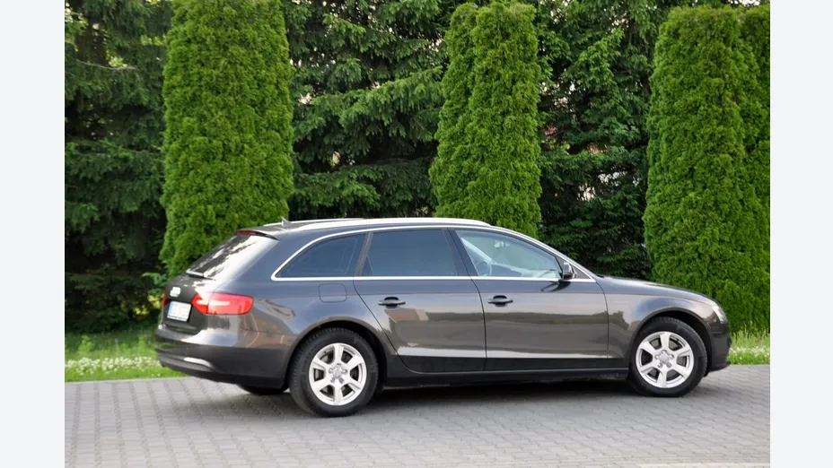 AUDI A4 -
