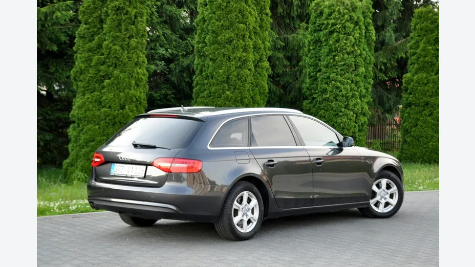 AUDI A4 -
