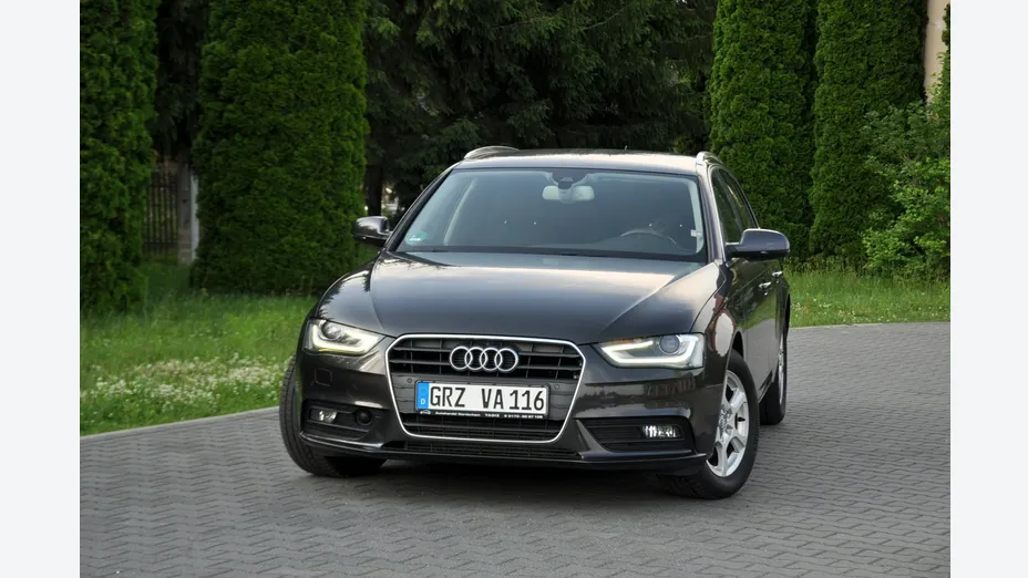 AUDI A4 -