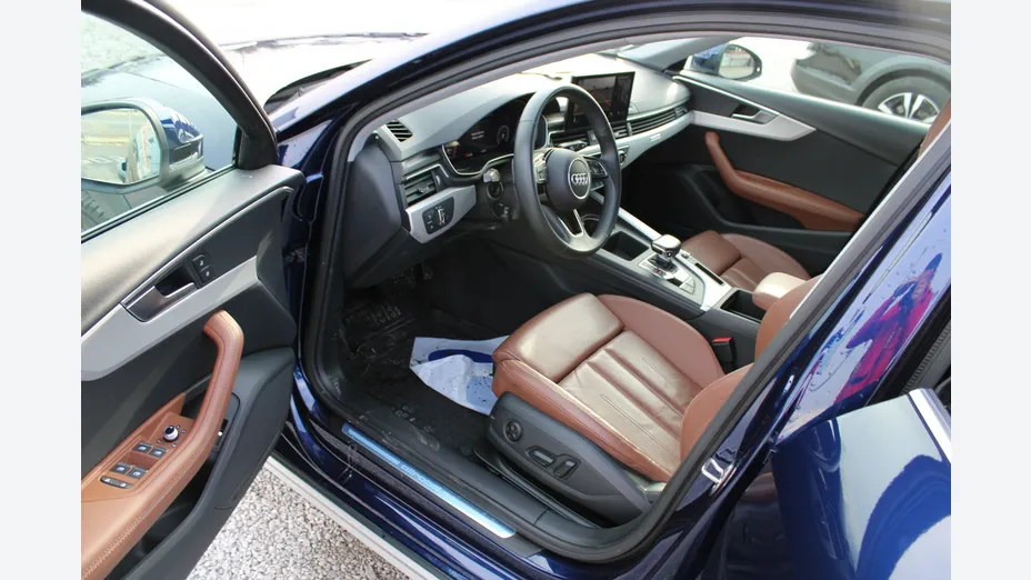 AUDI A4 -