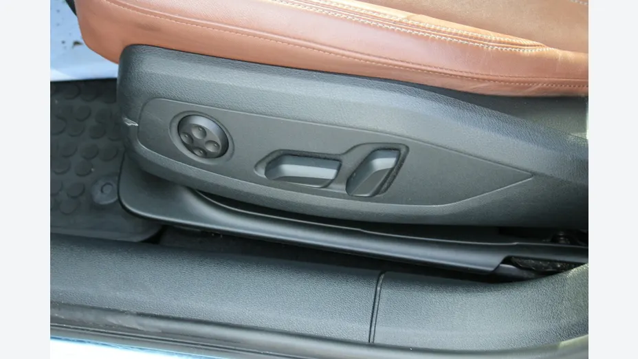 AUDI A4 -