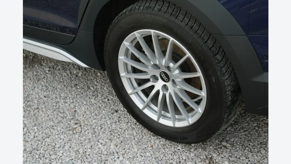 AUDI A4 -