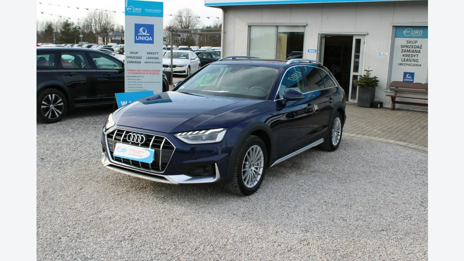 AUDI A4 -