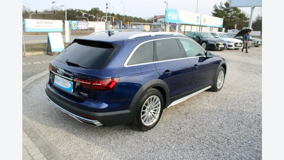 AUDI A4 -