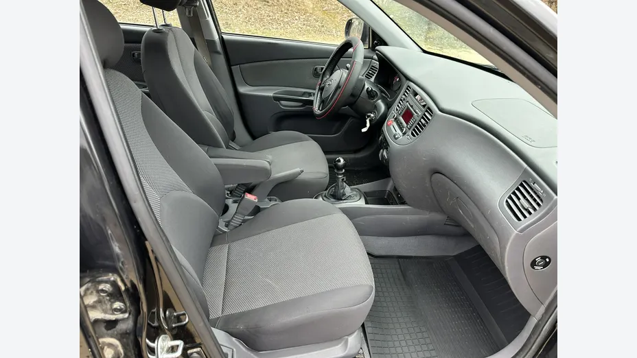 KIA Rio -