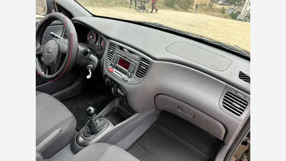 KIA Rio -