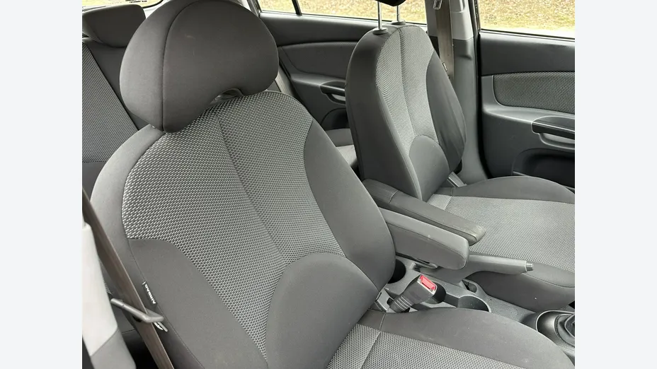 KIA Rio -