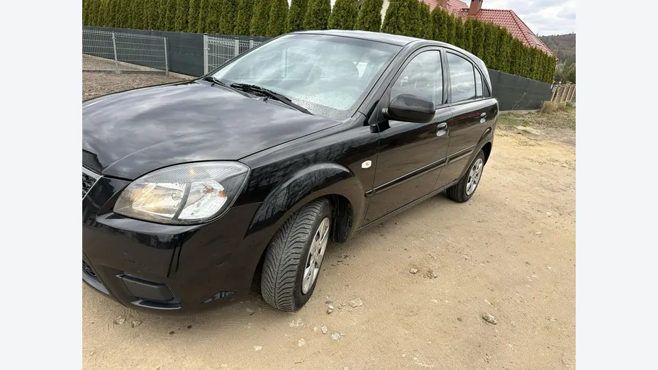 KIA Rio -