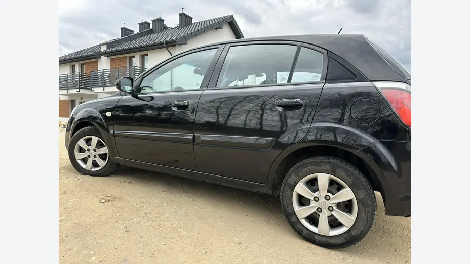 KIA Rio -