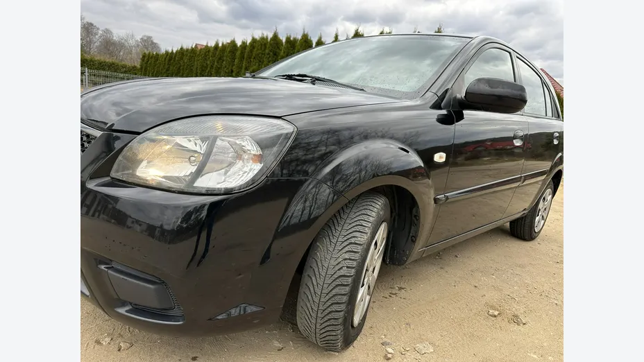 KIA Rio -