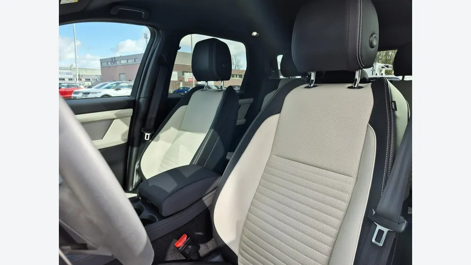 LAND ROVER Discovery Sport -