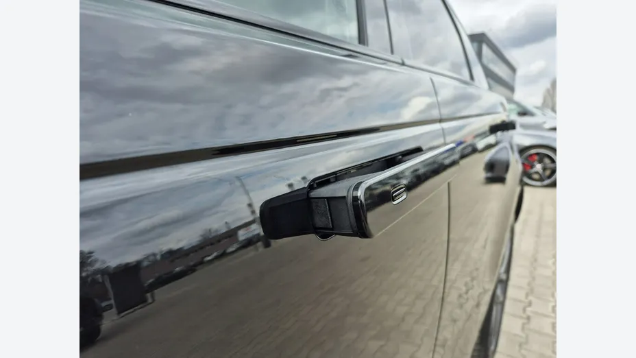 LAND ROVER Range Rover Velar -