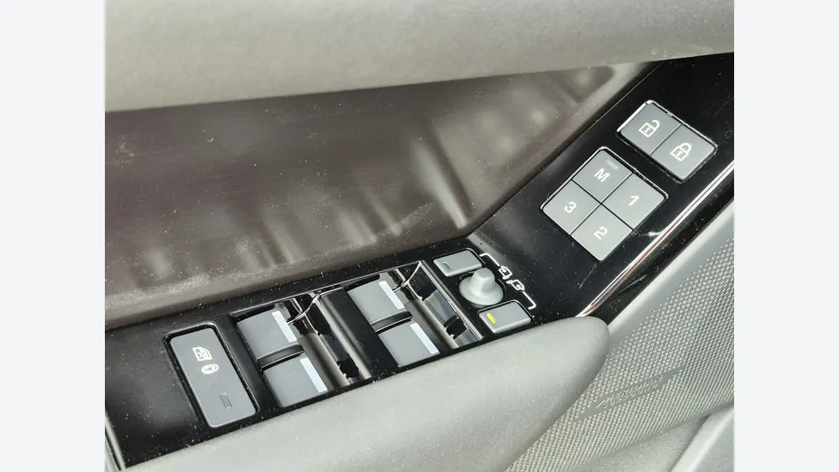 LAND ROVER Range Rover Velar -