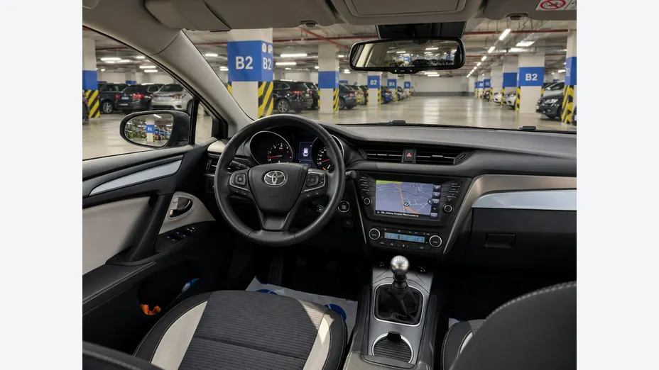 TOYOTA Avensis -