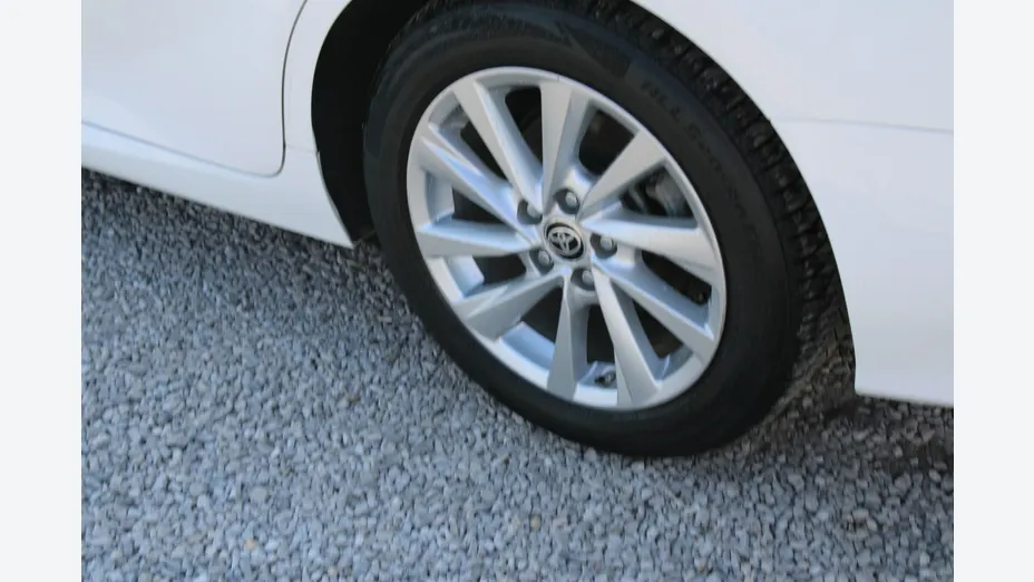 TOYOTA Camry -