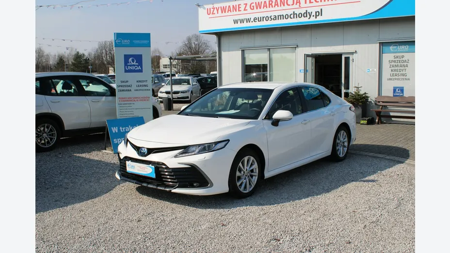 TOYOTA Camry -