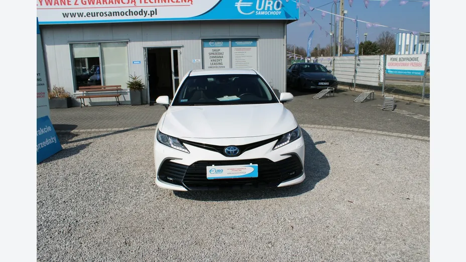 TOYOTA Camry -