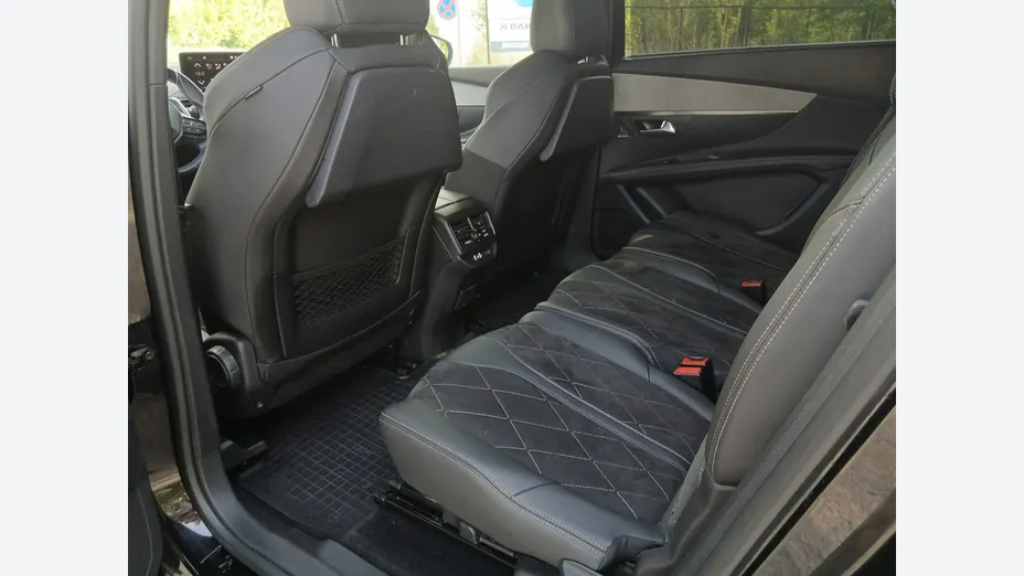 PEUGEOT 5008 -