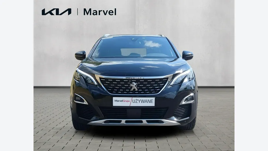PEUGEOT 5008 -
