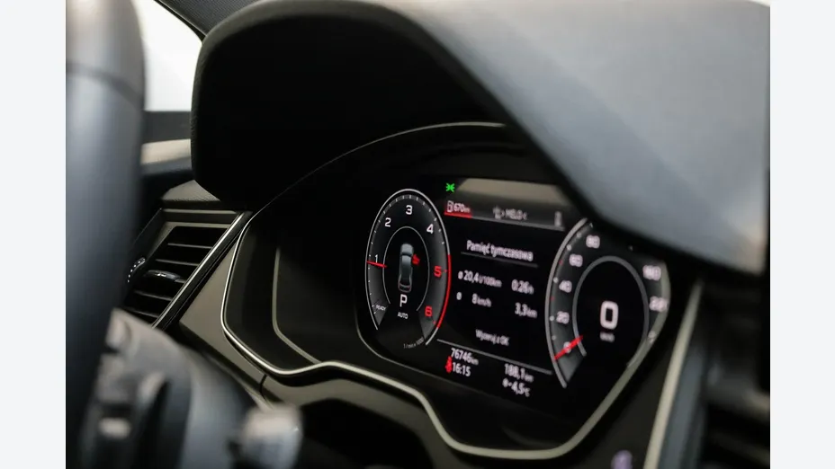 AUDI Q5 -