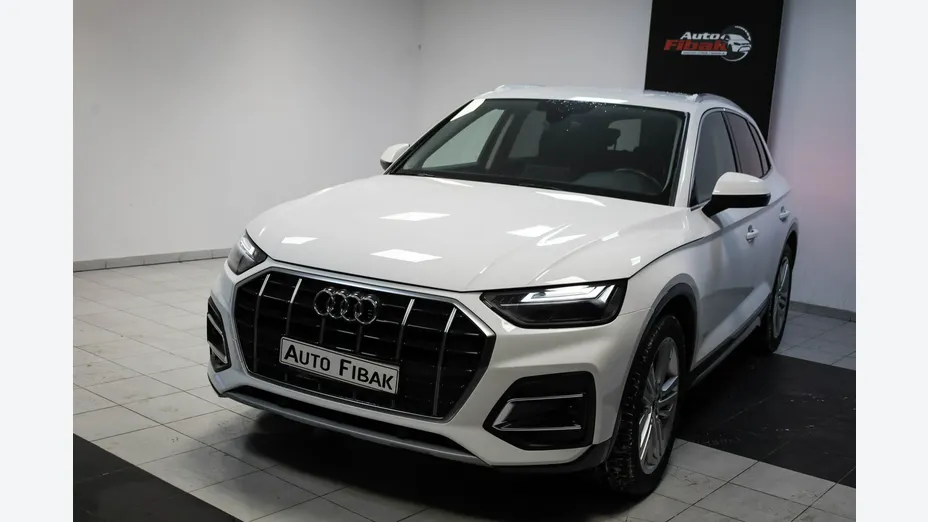 AUDI Q5 -