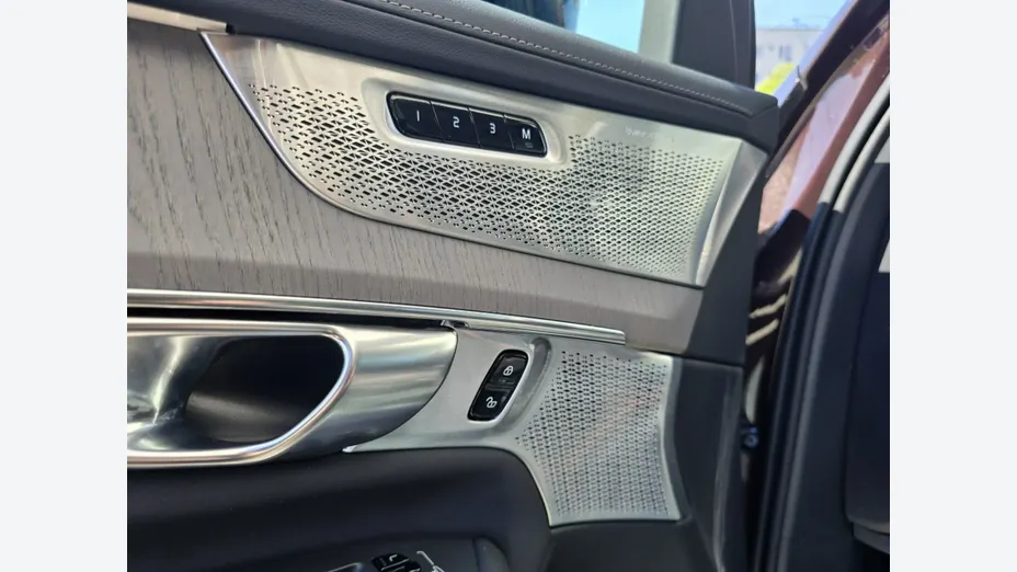 VOLVO XC90 -