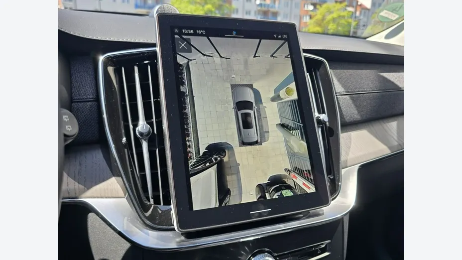 VOLVO XC90 -