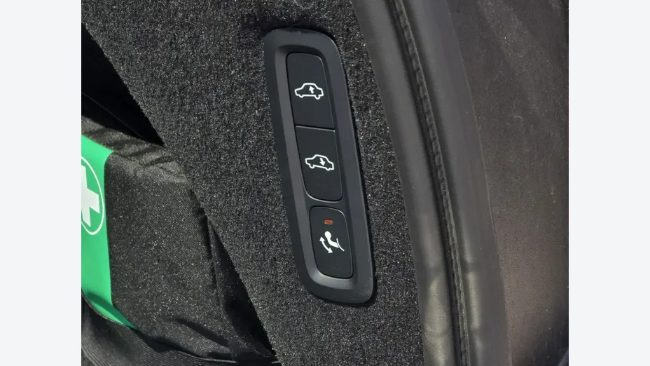 VOLVO XC90 -