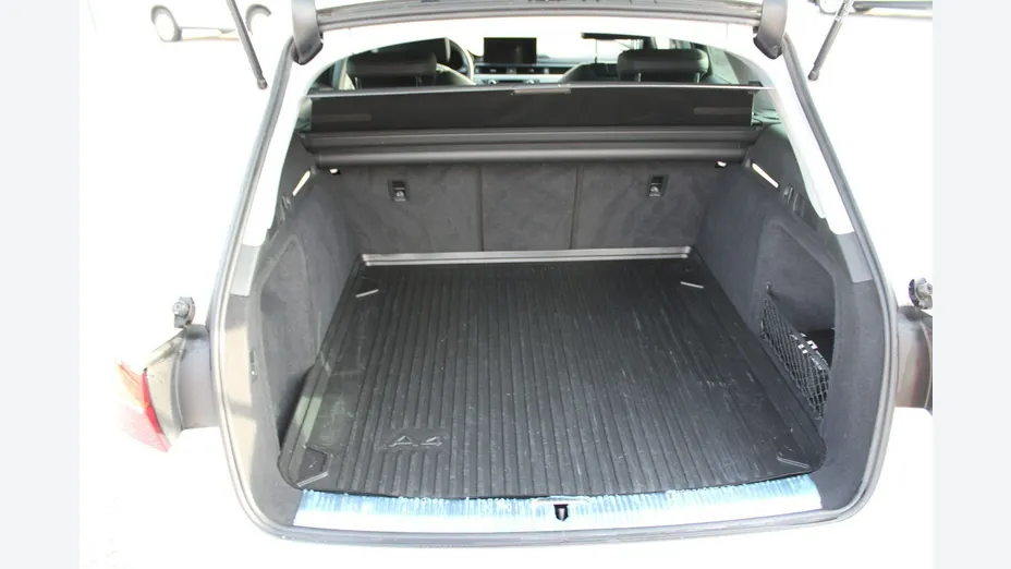 AUDI A4 -