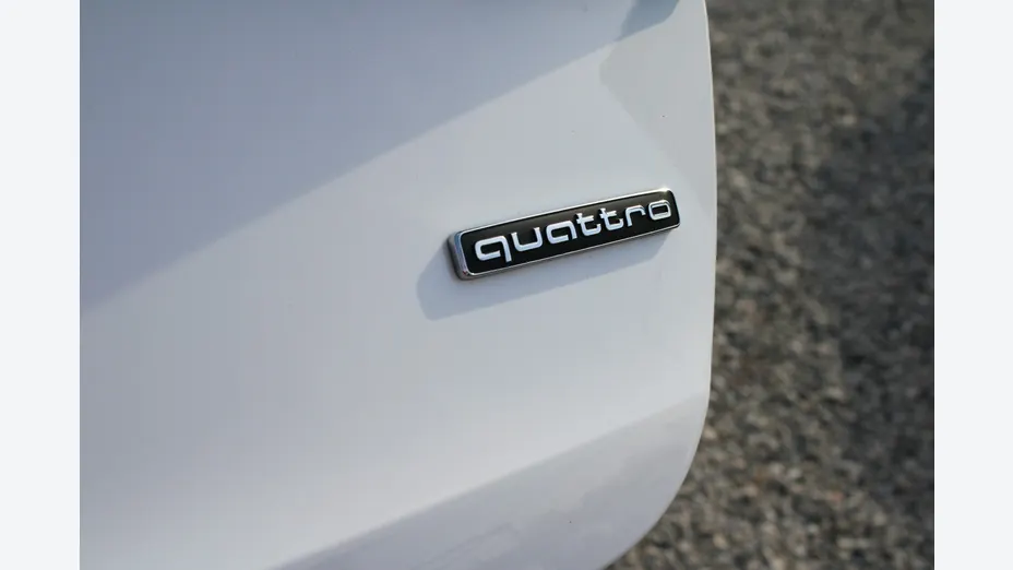 AUDI A4 -
