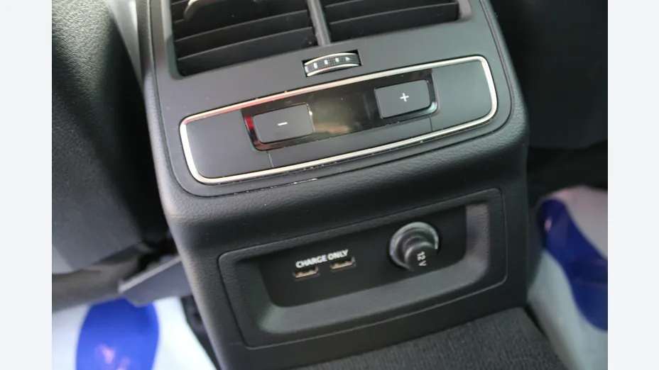 AUDI A4 -