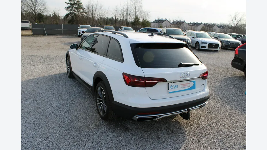 AUDI A4 -
