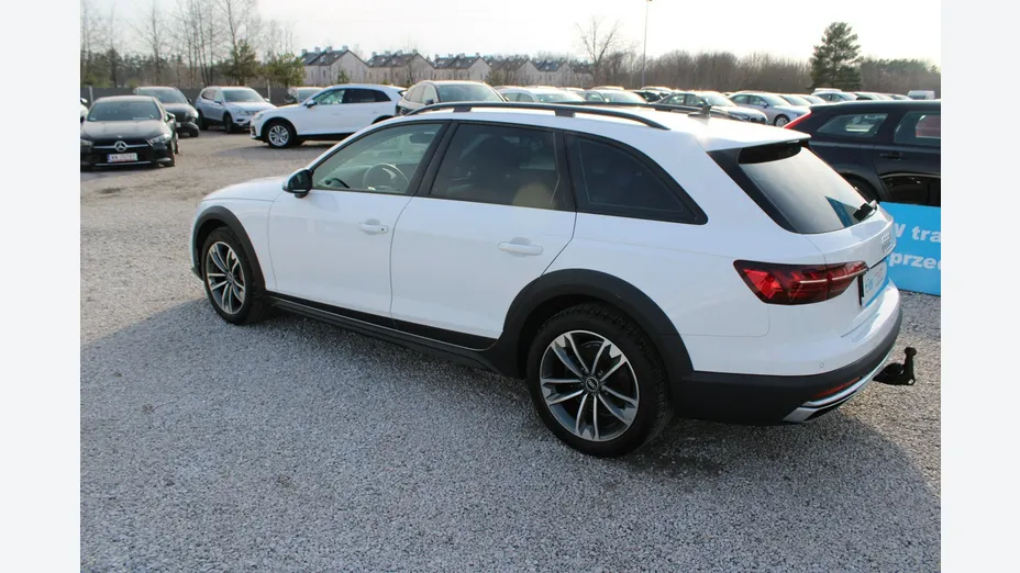 AUDI A4 -