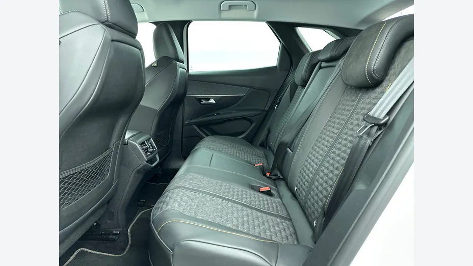 PEUGEOT 3008 -
