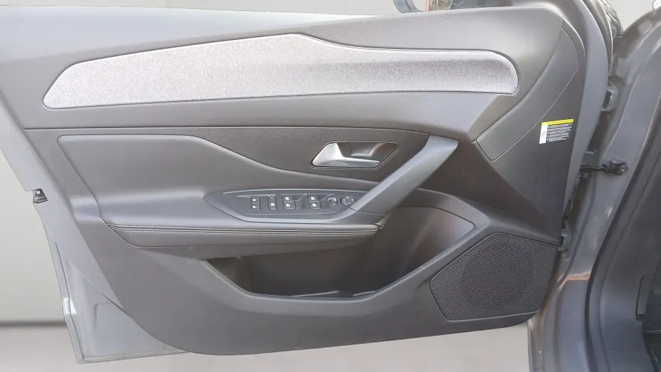 PEUGEOT 308 -