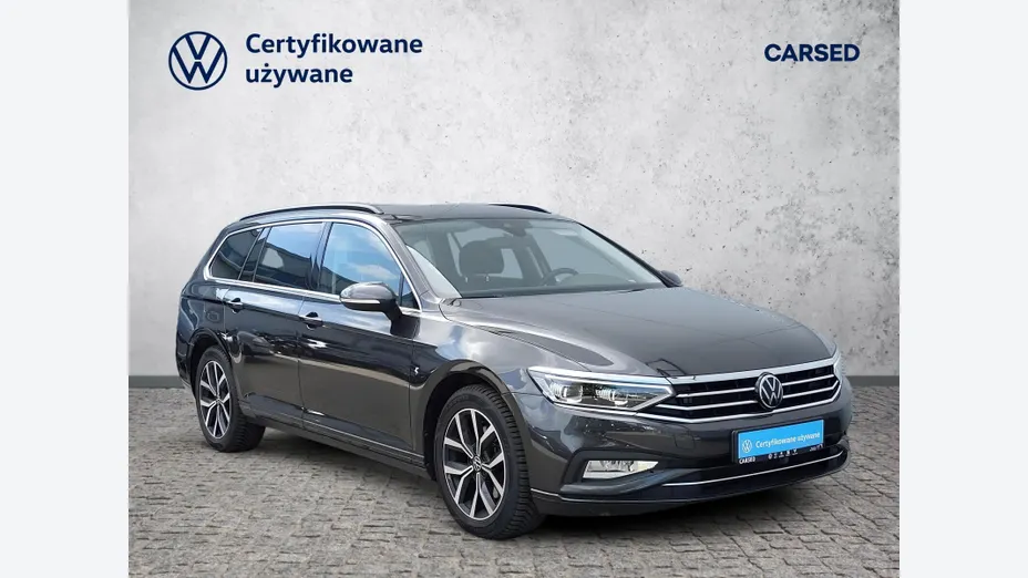 VOLKSWAGEN Passat -