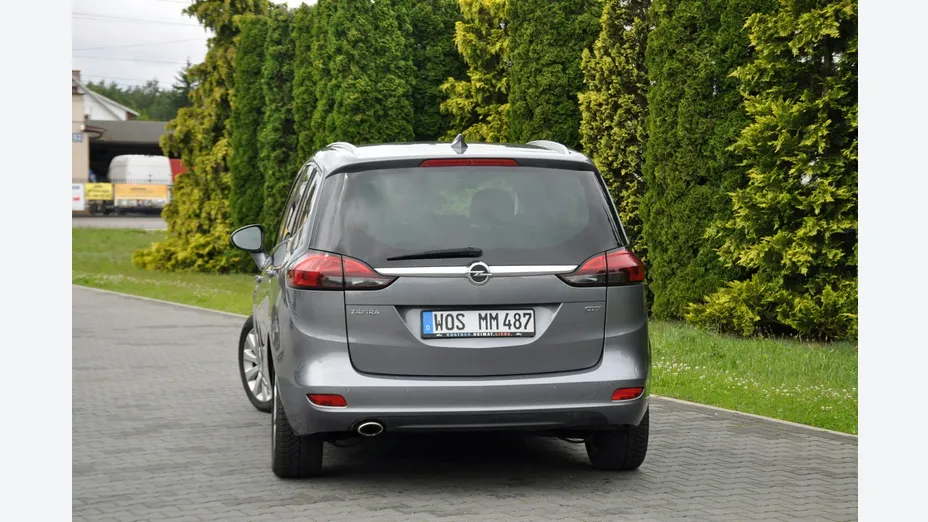 OPEL Zafira -