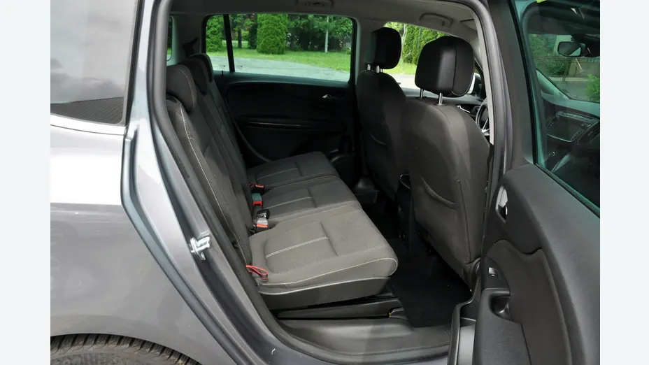 OPEL Zafira -