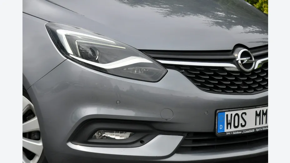 OPEL Zafira -