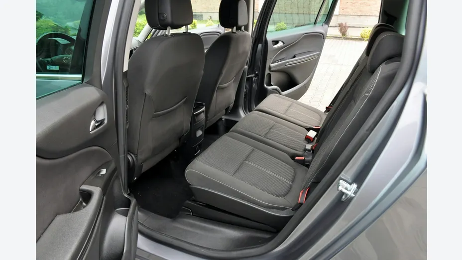 OPEL Zafira -