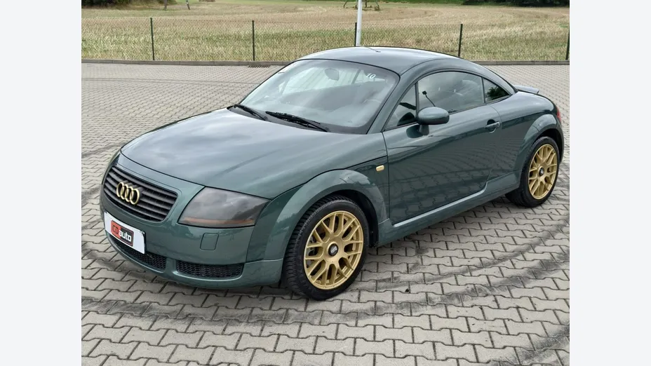 AUDI TT -