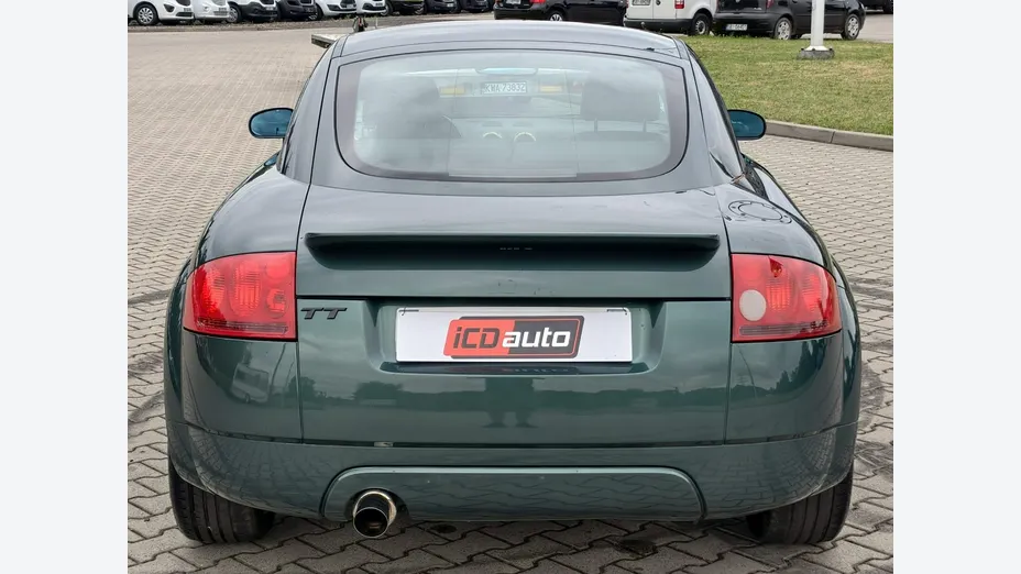 AUDI TT -
