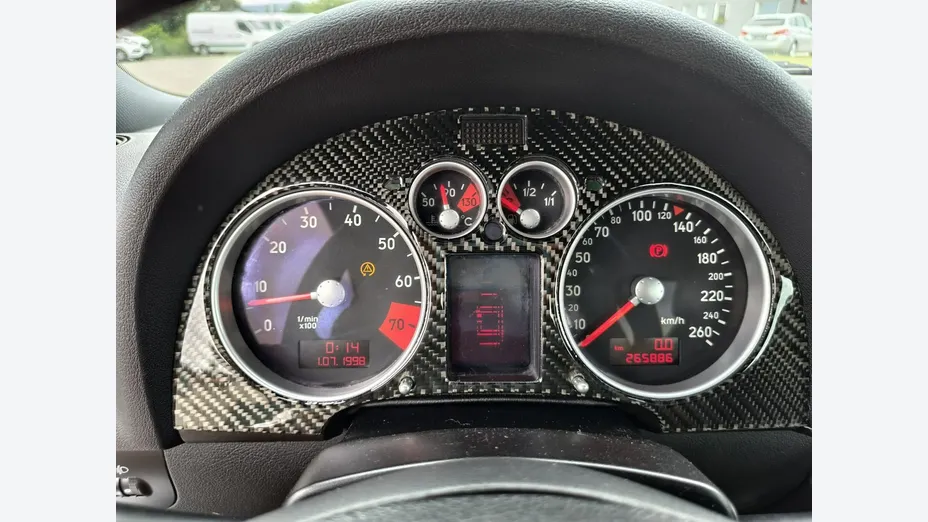 AUDI TT -