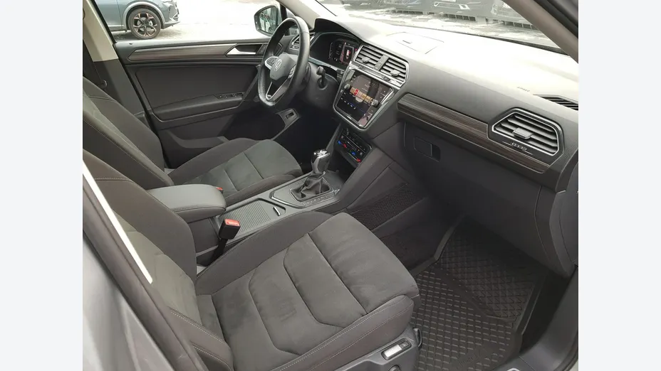 VOLKSWAGEN Tiguan Allspace -