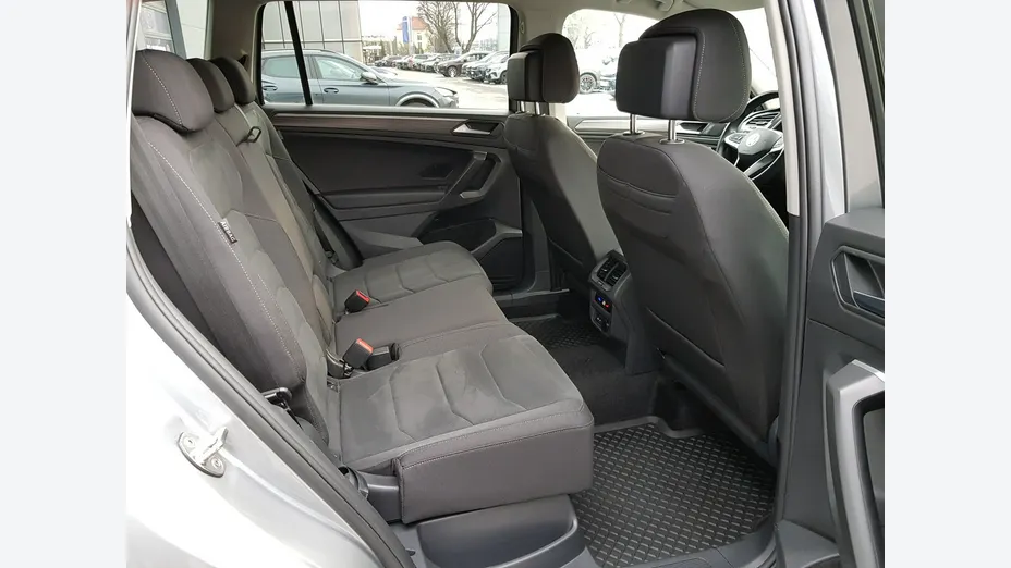 VOLKSWAGEN Tiguan Allspace -