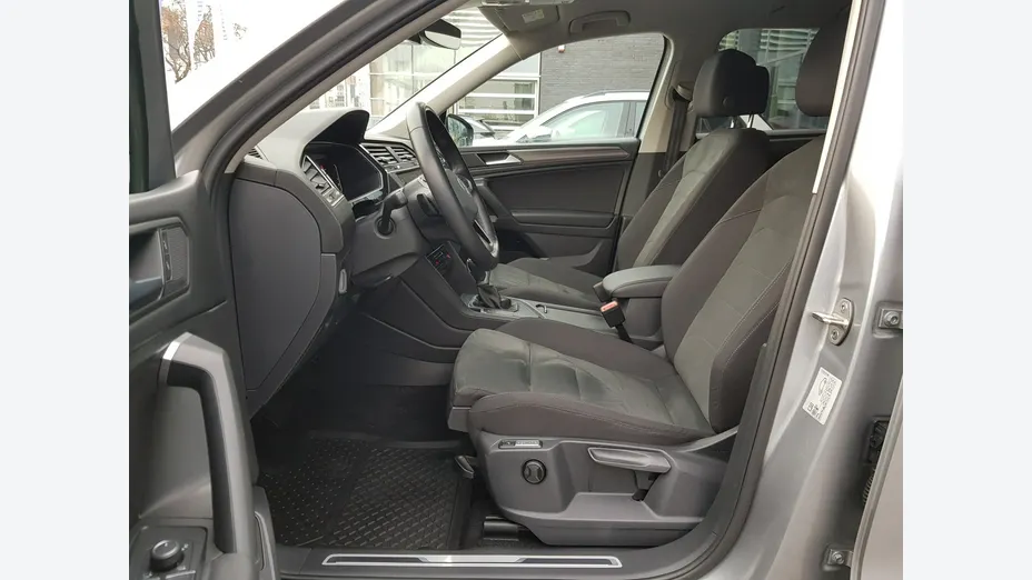 VOLKSWAGEN Tiguan Allspace -